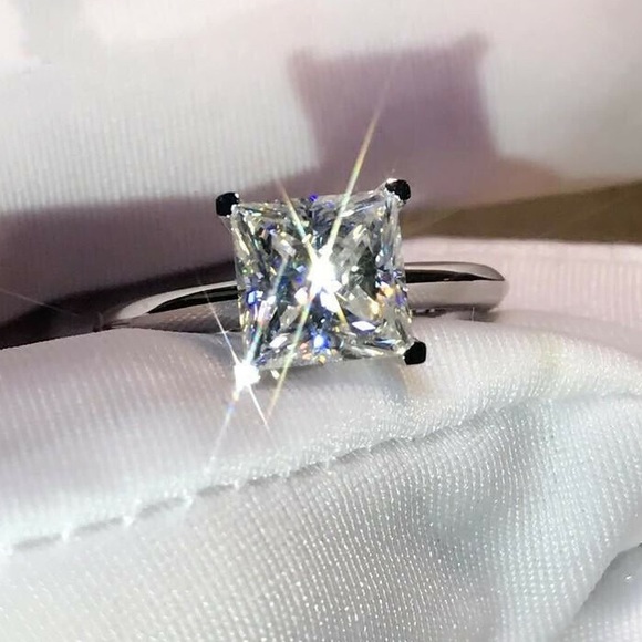 2 CT princess cut engagement  sterling silver ring - Picture 3 of 5